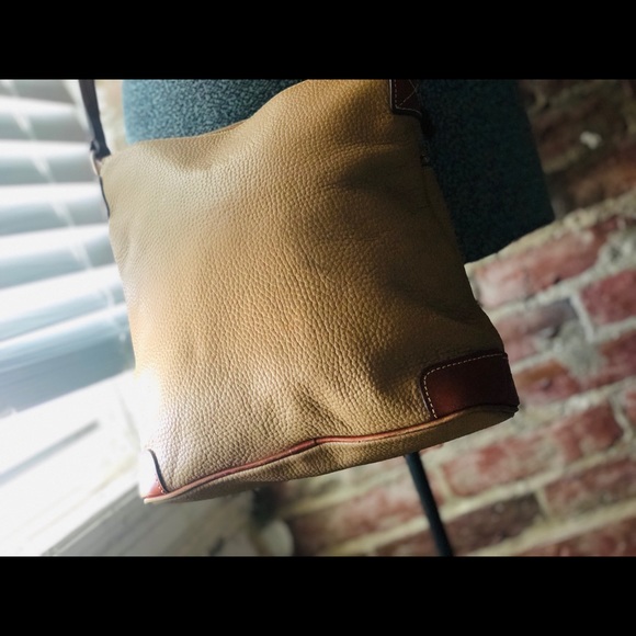 Dooney and Bourke Saffiano leather crossbody - Picture 8 of 12